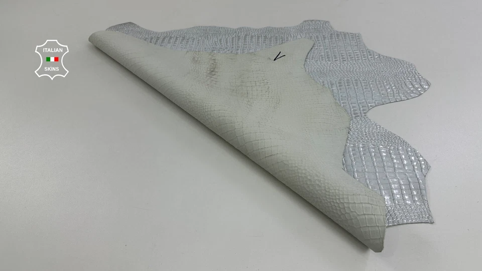 METALLIC SILVER DISTRESSED ON CROCODILE PRINT ON Goat leather 4+sqf 0.8mm C4731 - Image 3 of 4