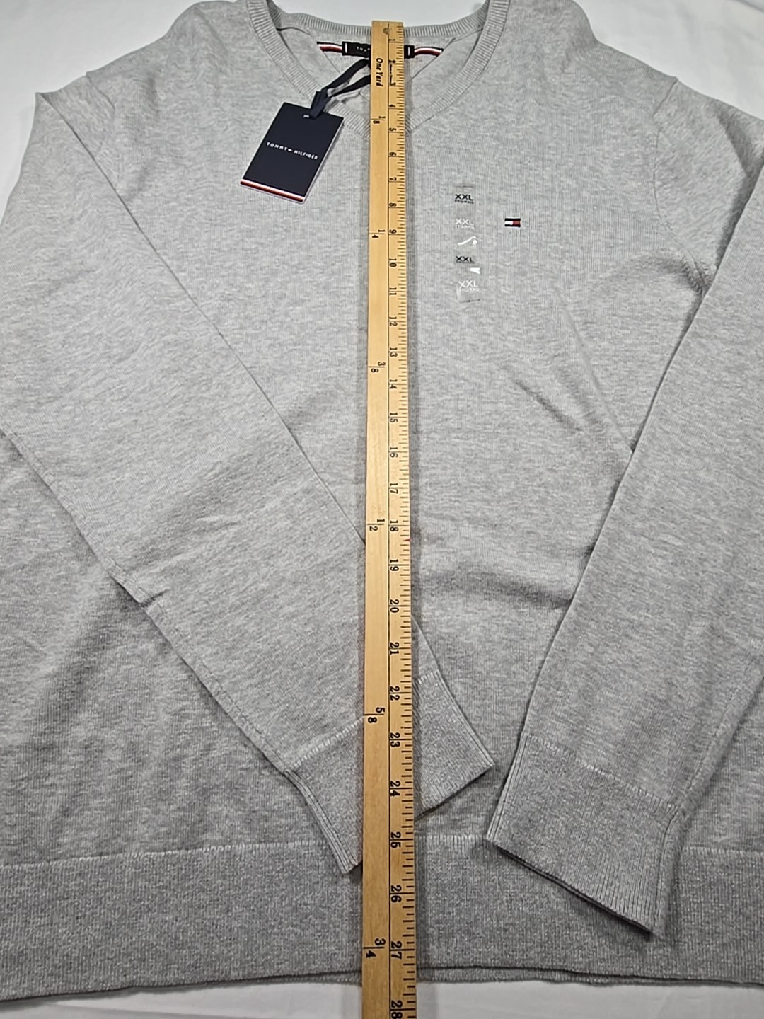 Nwt Tommy Hilfiger Mens 2XL Gray Long Sleeve V Neck Knit Sweater Classic thumbnail 4