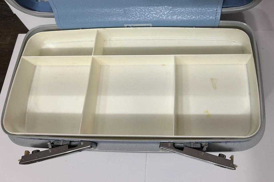 Estuche/estuche de maquillaje vintage Samsonite Profile azul claro con bandeja y espejo Foto 2 de 4