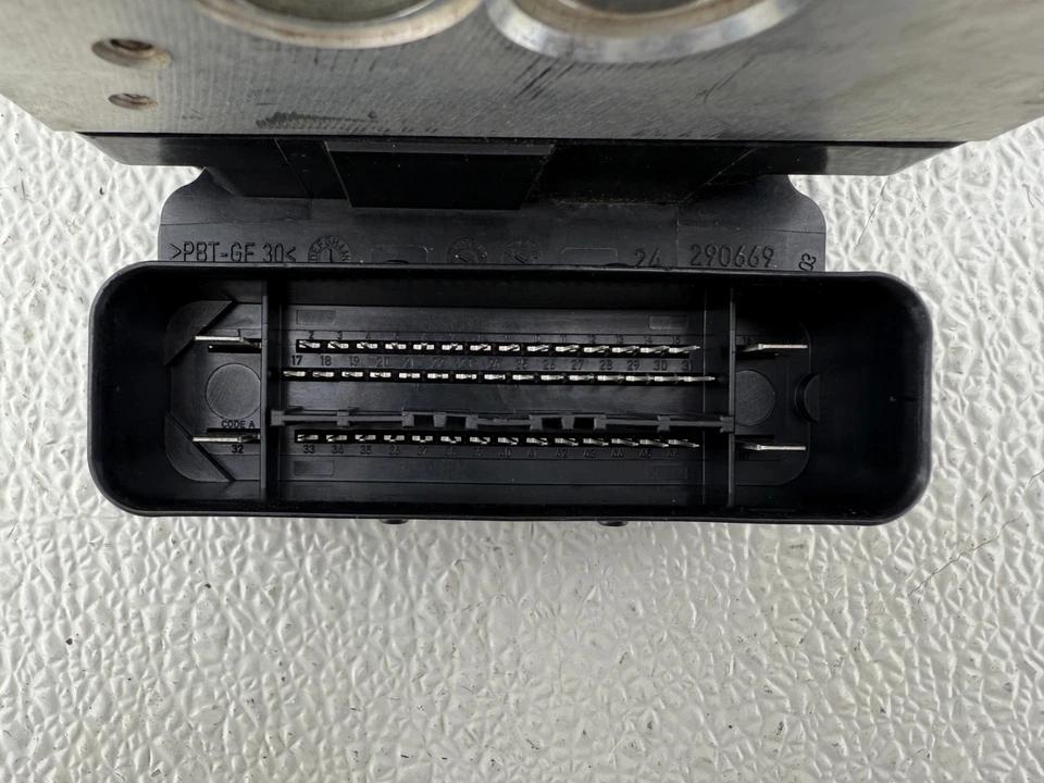 2014-2018 Jeep Wrangler 3.6L | Anti-lock Brake Module | ABS Pump 68284715AB OEM - Image 4 of 4