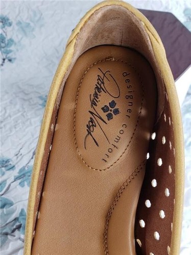 Patricia Nash Bettina Womens Flat Shoes Ochre Color Size 6M New in Box - Picture 9 of 9