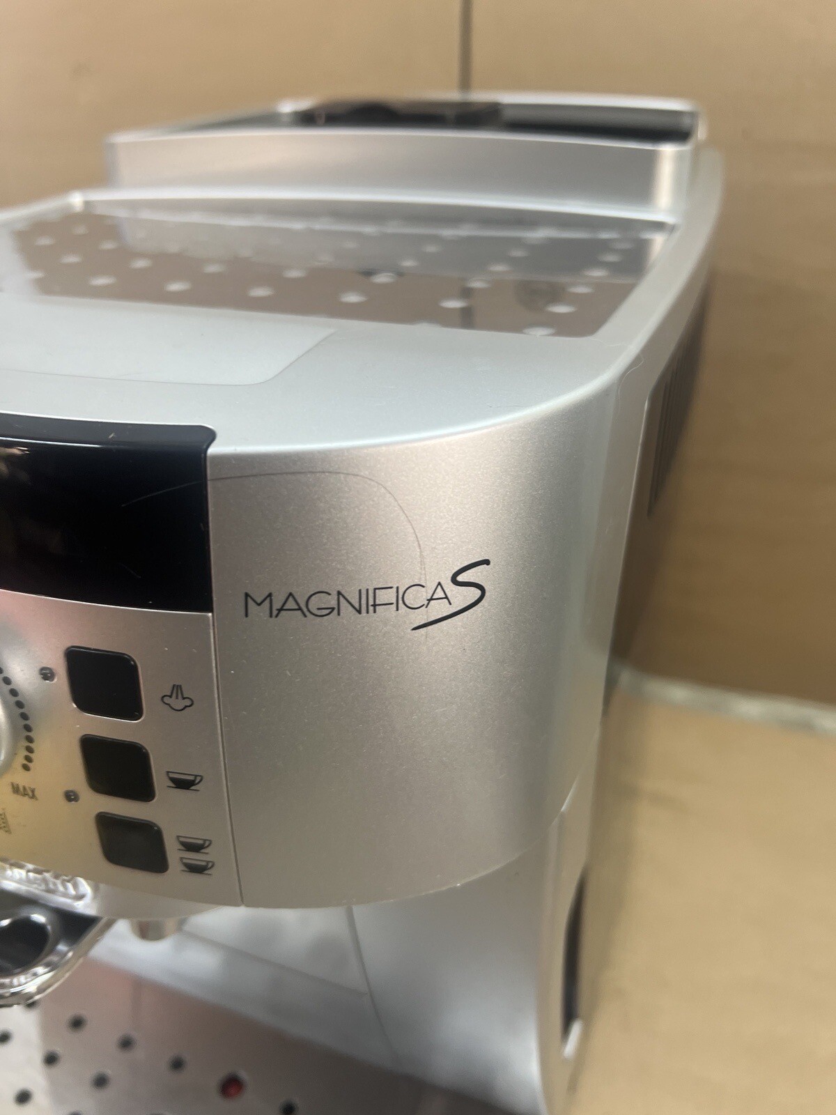 De'Longhi Magnifica S ECAM 22.110.SB Bean to Cup Coffee Machine