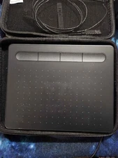 Wacom Intuos S/Small Graphics Tablet - Black