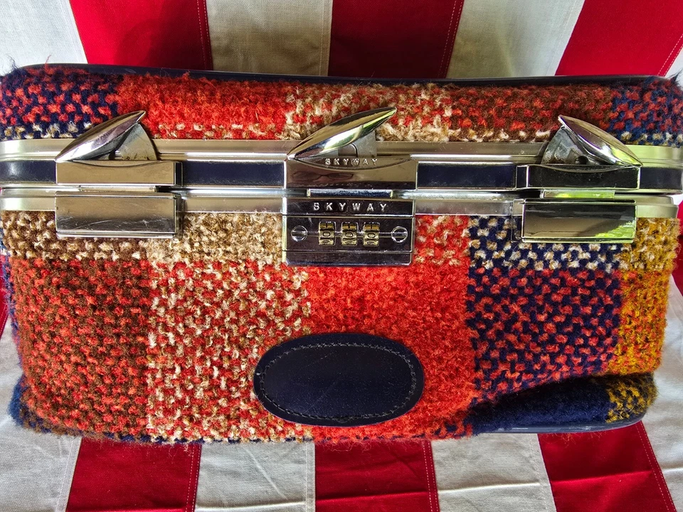 复古 Skyway 携带火车箱化妆旅行袋随身携带格子羊毛 — 第 4/4 张图片