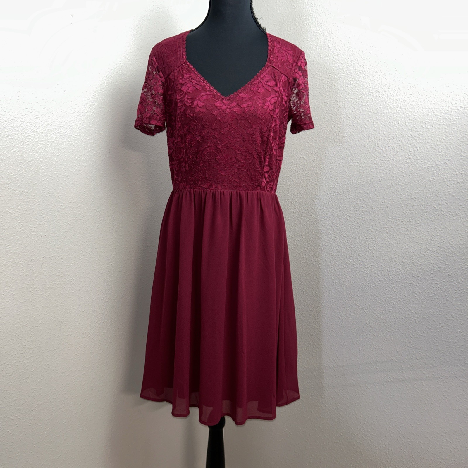 Mondschein Cocktail Dress Women's Medium Maroon Satin Floral Lace Elegant Party-image