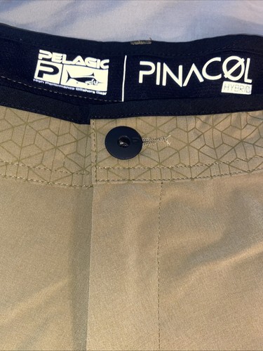 NWT PELAGIC Pinacol Hybrid Teflon High Performance Fishing Shorts Khaki Size 40 - Picture 3 of 11