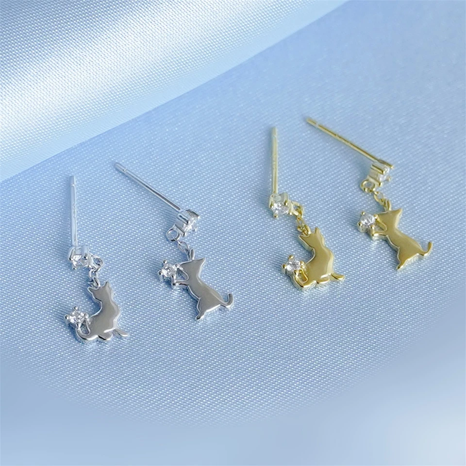 Orecchini A Perno A Goccia Mini In Argento Sterling Con CZ Gattino Giocoso - Immagine 3 di 4