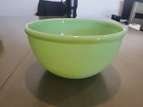 Vintage Fire King Oven Ware Jadeite 7”x 3 5/8” Mixing Bowl Beaded Edge Rim green