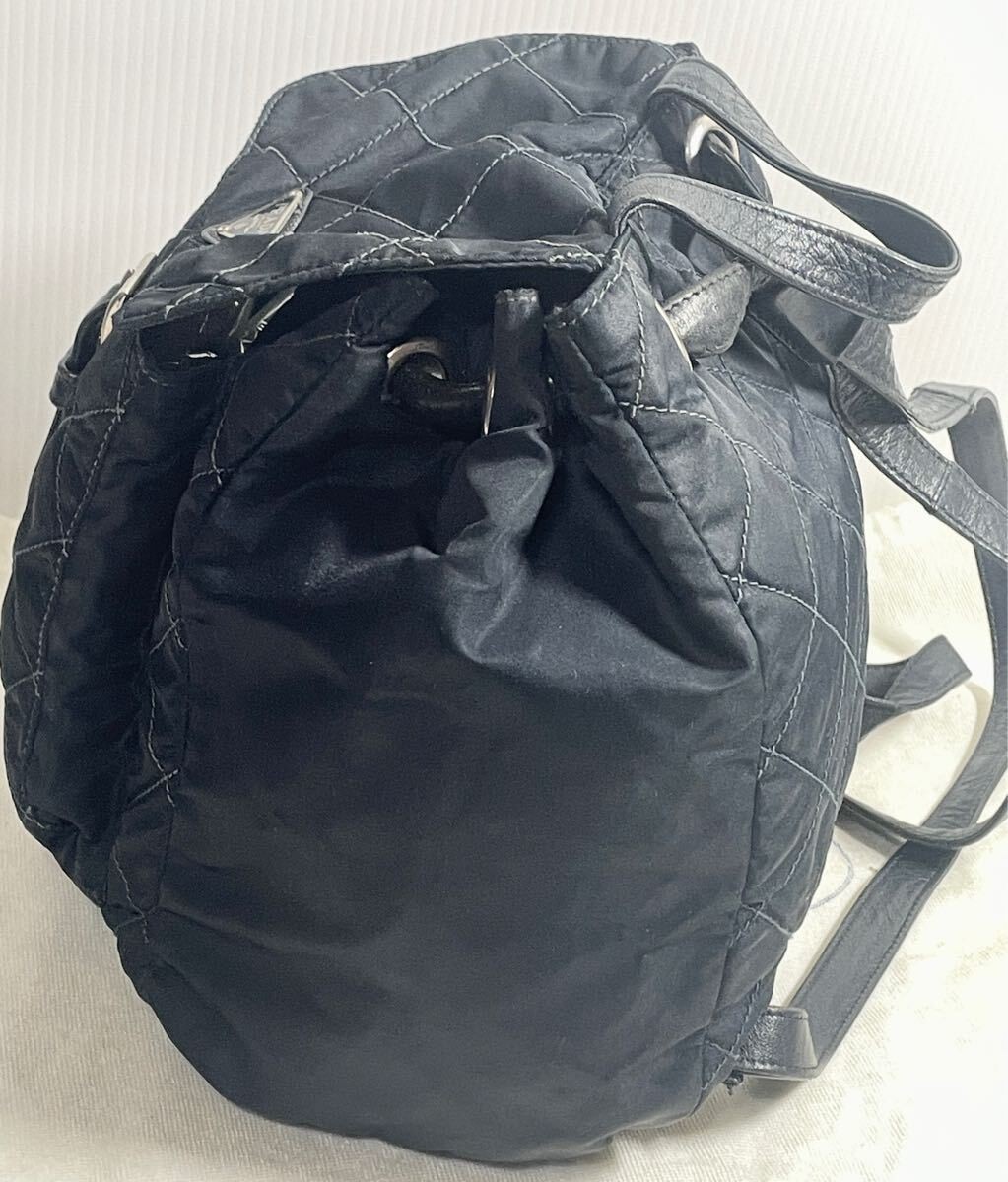 Excellent condition rare PRADA triangular nylon q… - image 4