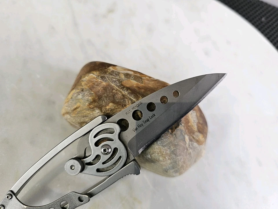 Columbia River CRKT 5102N Ed Van Hoy Snap Lock Folding Knife 2.554" Plain Blade, - Image 4 of 4