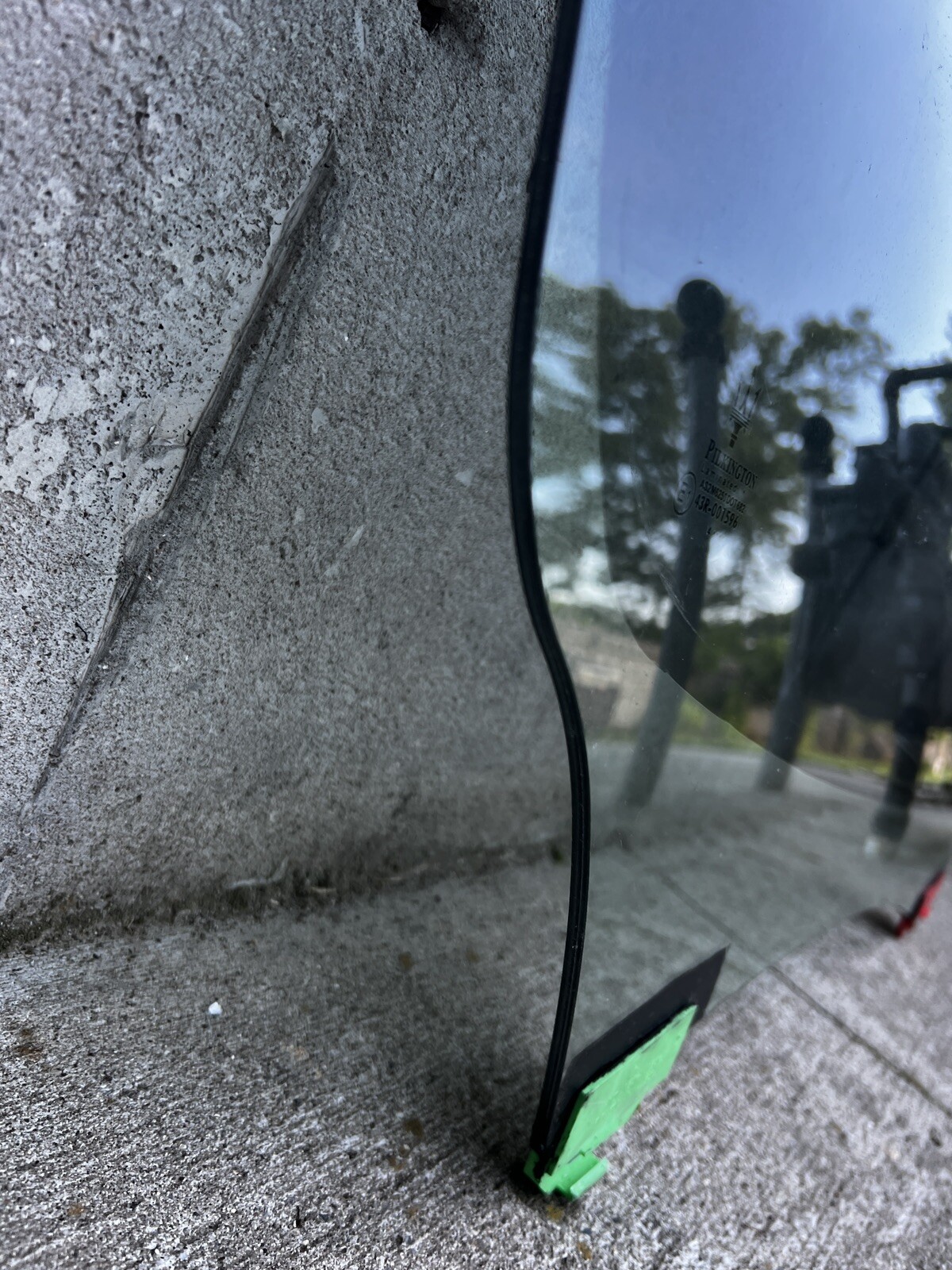 Maserati Quattroporte 2003-2012 REAR+RIGHT+INNER Door glass