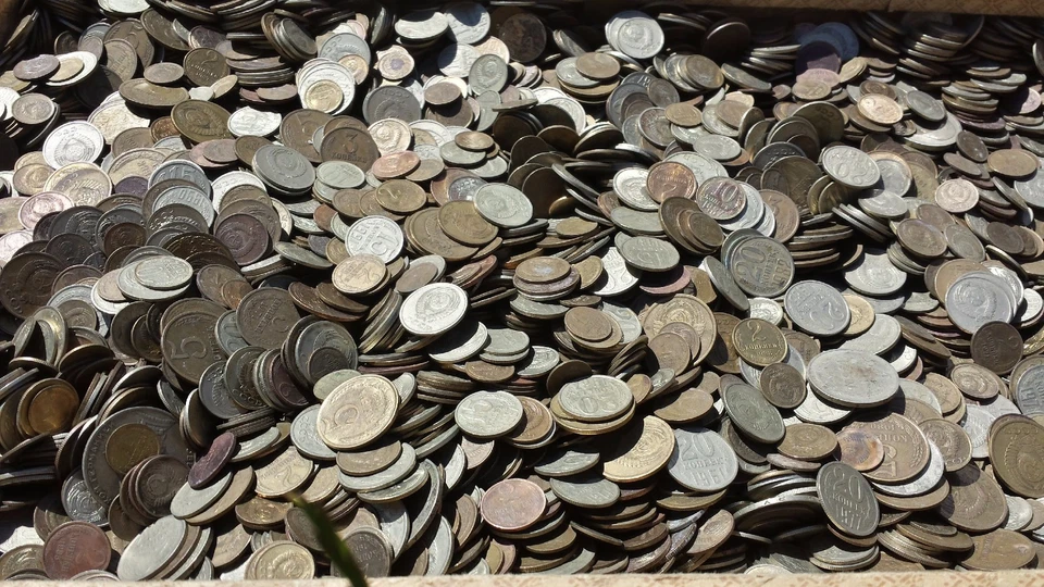 100 PIECES LOT CCCP KOPEK SOVIET COINS 1961-1991 COMMUNIST COAT OF ARMS - Image 4 of 4