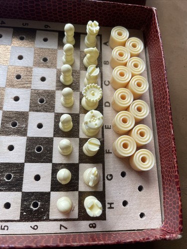 Bins VINTAGE K & C TRAVEL CHESS DRAUGHTS SET AND BOX - Bild 2 von 11