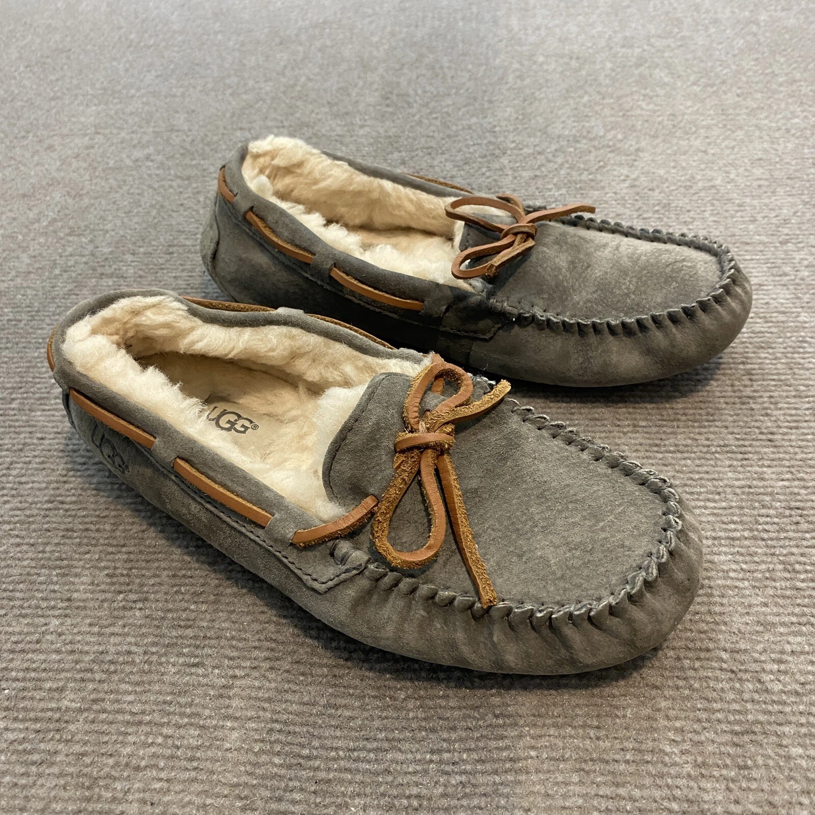 Mocassino donna Ugg S N 5612 nabuk shearling mocassino piatto taglia 6 grigio marrone