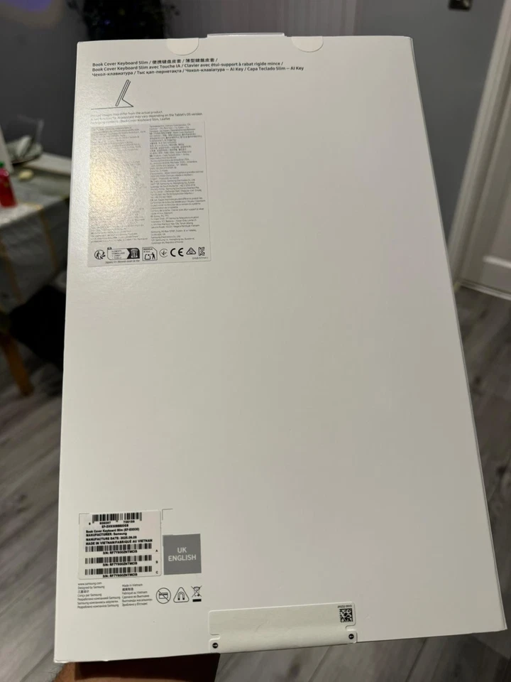 Genuine Samsung Book Cover Keyboard Slim Galaxy Tab S11 Ultra - Image 2 of 4