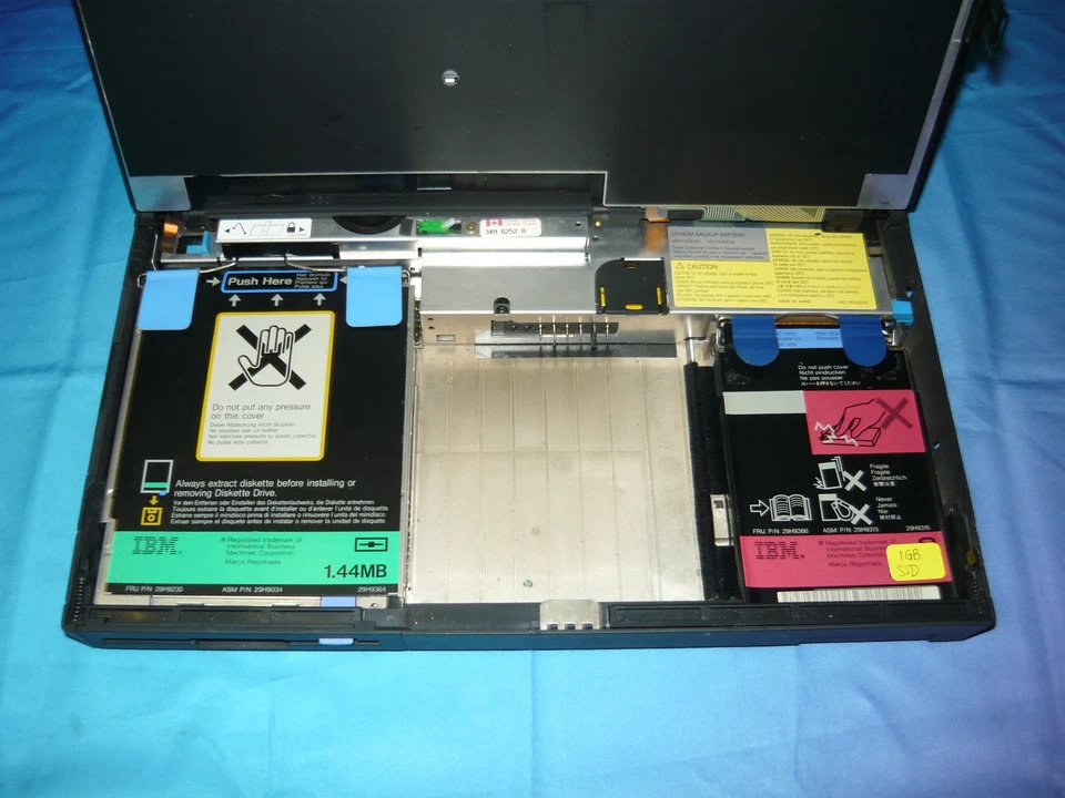 De colección 1995 IBM ThinkPad 755CX Pentium 75 40 MB RAM 1 GB SSD Paquete de accesorios Foto 4 de 4