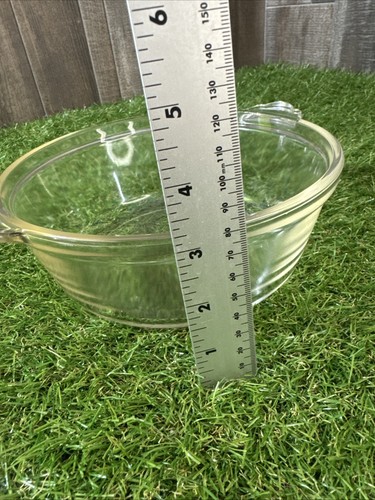 Vintage Pyrex Clear Glass Casserole Dish Round Scalloped Handle 023-623B No Lid - Picture 6 of 6