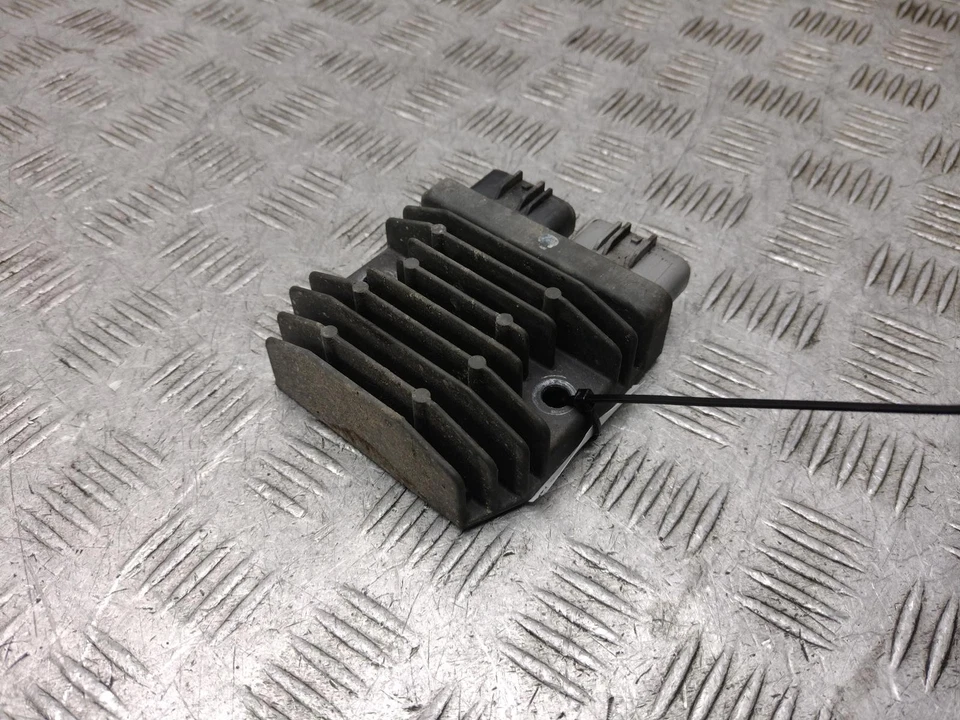 Recitador regulador TRIUMPH TIGER 800 ER 800 XRx 2015 Foto 2 de 4