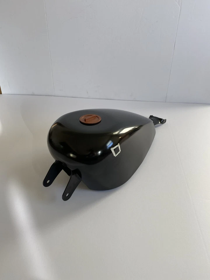 XL1200X SPORTSTER TANQUE DE COMBUSTIBLE OEM IMPRIMACIÓN NEGRA 61724-10 Foto 4 de 4