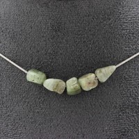 Steine Und MinéRaux. Halskette 5 Perlen Apatit GrüN Aus Madagaskar Kette In Ac