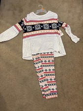 Secret Treasures Women's Long Sleeve Pajama Set MEDIUM Snowflakes Holiday New