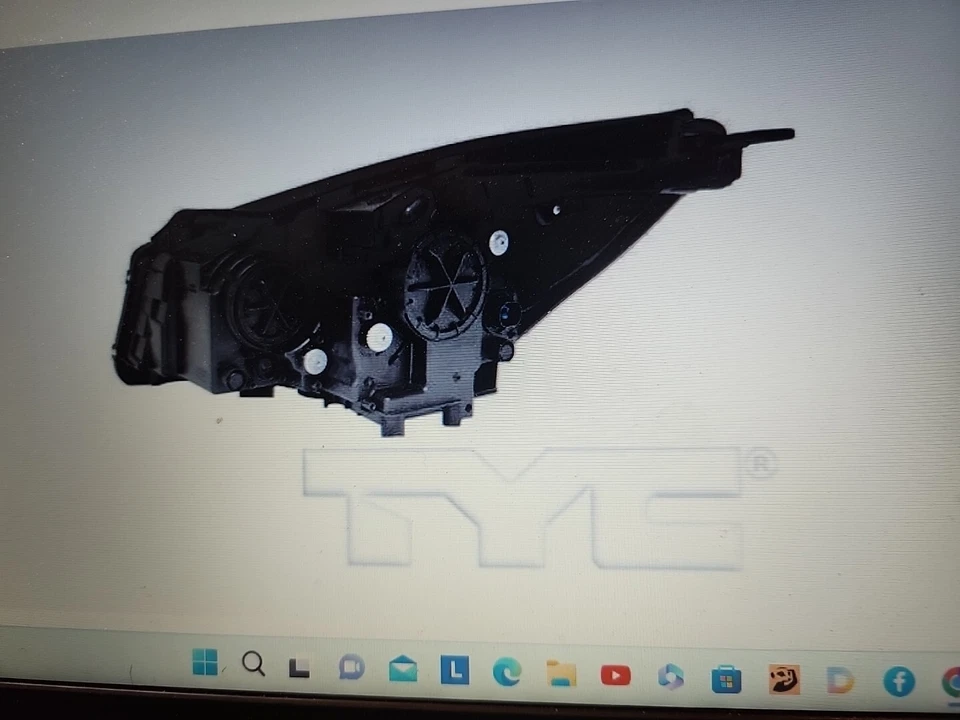 Faro halógeno lateral derecho TYC para Kia Sorento con barra de luz LED P.L. 2016-2018 Foto 2 de 4