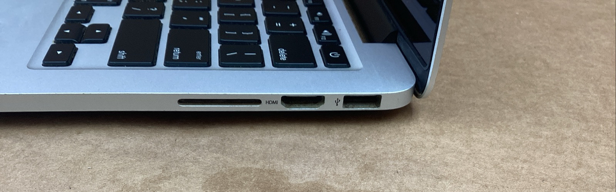 Apple MacBook Pro Early 2015 Intel Core i5-5257U 2.7GHz 8GB RAM