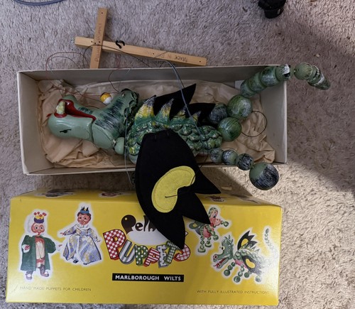 Pelham Puppet Mother Dragon in Original Box A1
