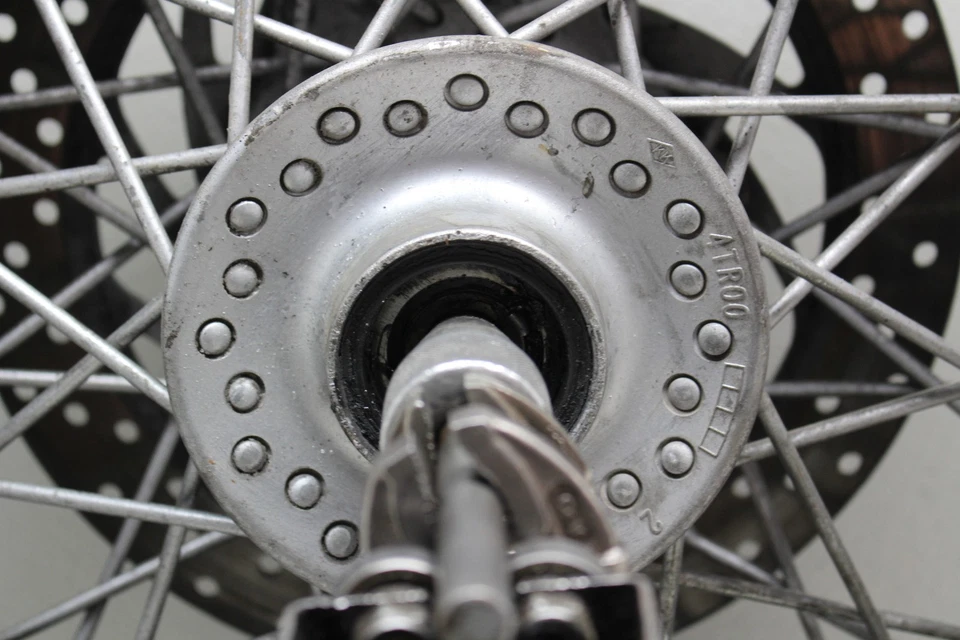 Llanta delantera clásica Yamaha V Star 650 XVS650A 1998-2010 Foto 2 de 4