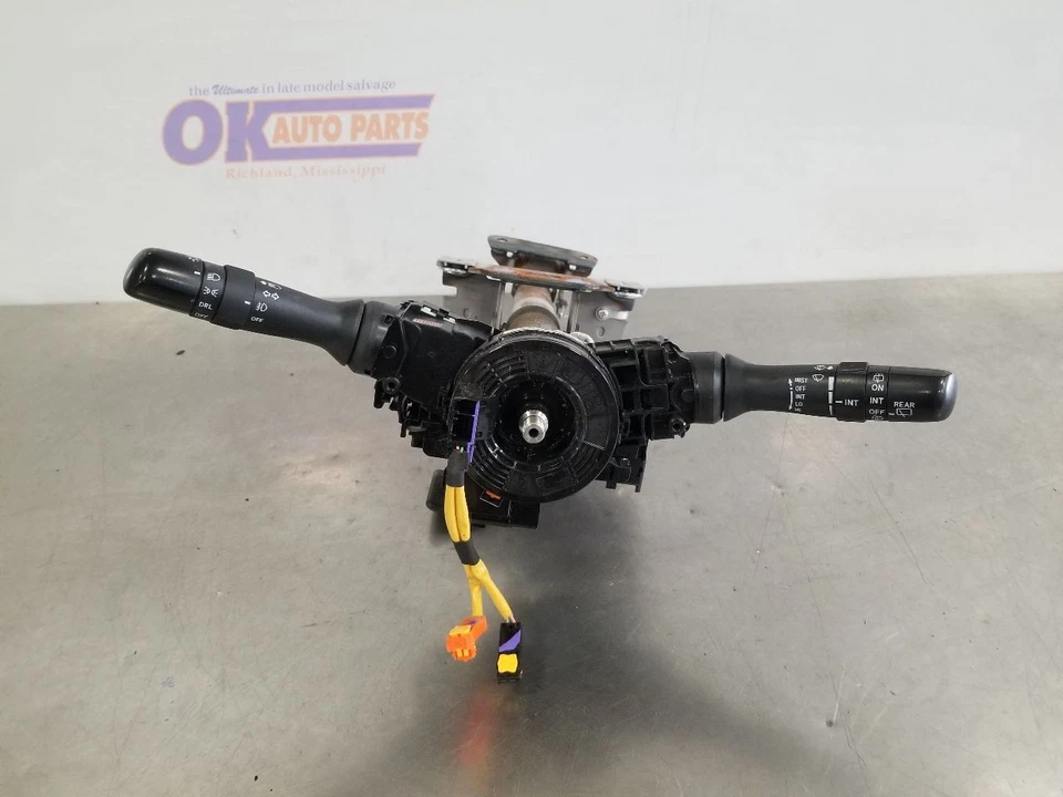 21 2021 TOYOTA 4 RUNNER TRD OFFROAD STEERING COLUMN FLOOR SHIFT KEYLESS IGNITION - Image 2 of 4