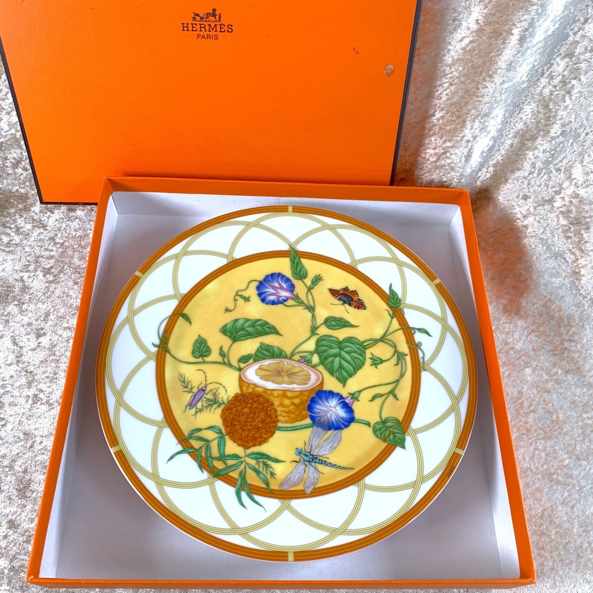 Hermes Paris Round Dessert Plate La Siesta Set of 2 Porcelain