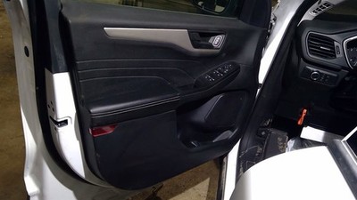20 21 22 23 Ford Escape Driver Left Front Inner Door Trim Panel Black