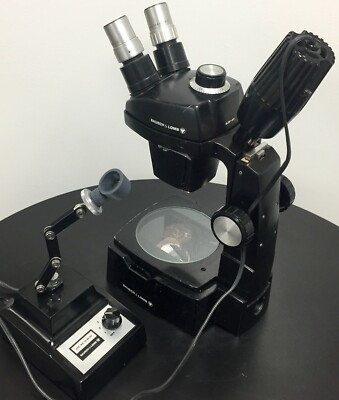 Bausch & Lomb StereoZoom 4 0.7x-3x Microscope w/ B & L Light Bausch & Lomb StereoZoom 4 0.7x-3x Microscope w/ B & L Light