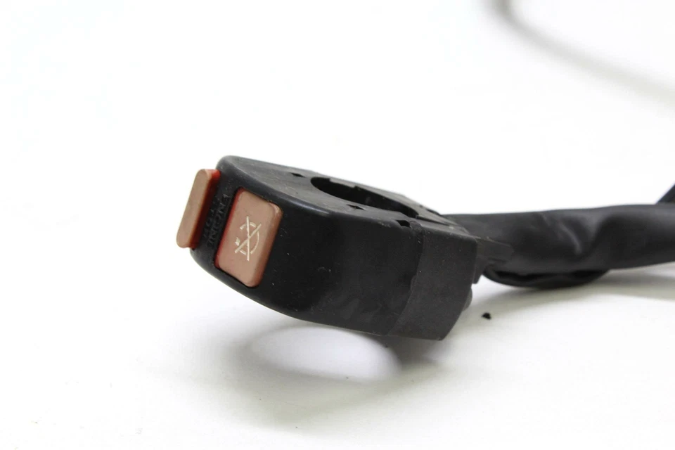 Оригинальные выключатели для Honda Cbr1000rr 04–05 годов выпуска с правым зажимом на ручке - Изображение 3 из 4