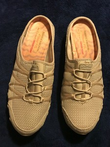 relaxed fit air cooled memory foam skechers