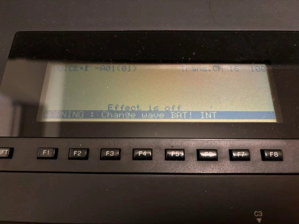 Yamaha SY99 synthesizer keyboad Good - Image 3 of 4