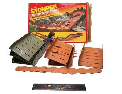 1984 Schaper Stomper 894 EARTHQUAKE ALLEY Action Track System -AS