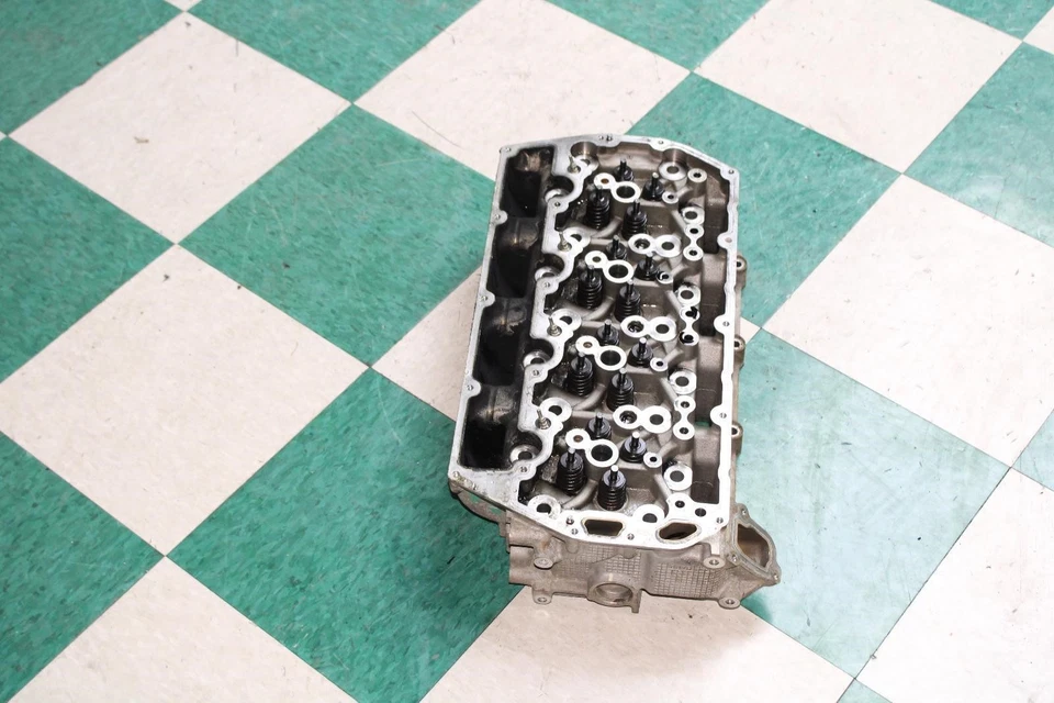 12-14 F250 6.7L Diesel Motor Engine Passenger Right RH Cylinder Head OE Factory - Image 4 of 4