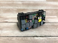 DODGE NITRO JEEP LIBERTY OEM FRONT SAM FUSE BOX RELAY FUSES ASPEN BLOCK 2007