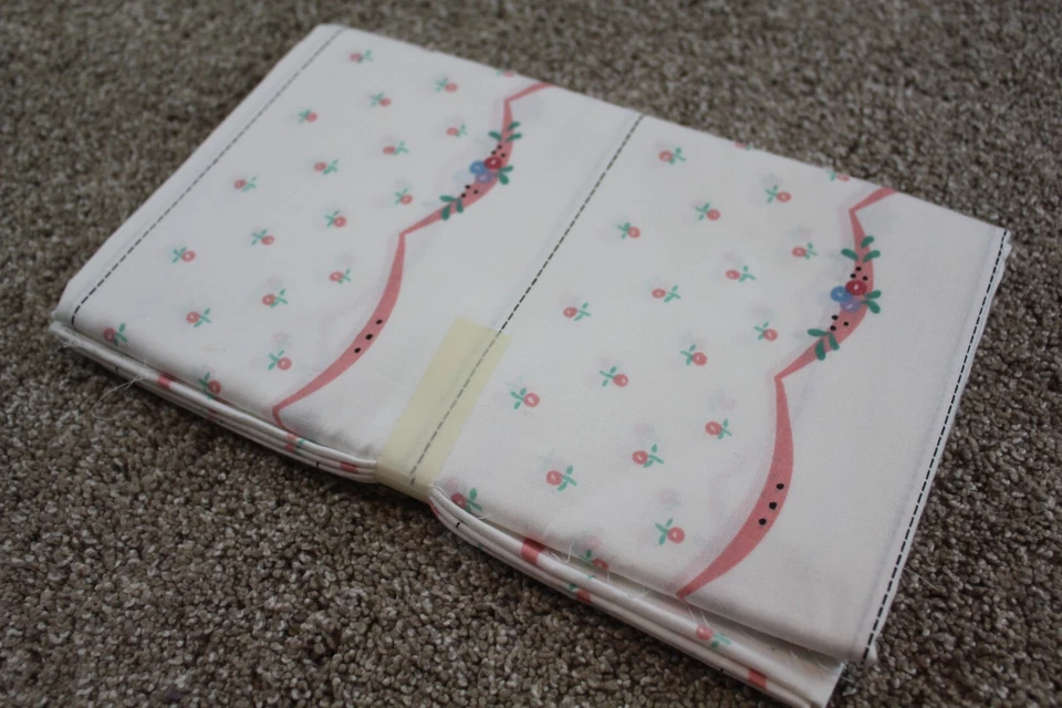 Daisy Kingdom 白色粉红色花朵扇贝织物边饰褶皱 3 码旗帜罕见 — 第 4/4 张图片