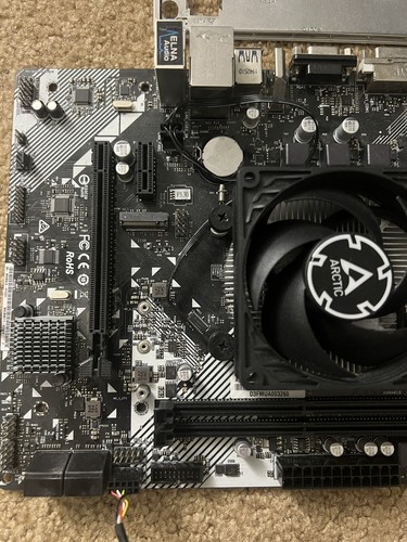 AMD ASRock A320M-HDV AM4 Motherboard Combo w/ RYZEN 3 2200G 3.7 CPU + WiFi Card - Afbeelding 4 van 5