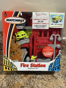 Matchbox Cliff Hangers – Stazione Dei Pompieri – Playset Con Morsetto E Veicolo Incluso – Gioco Da Tavolo/Porta