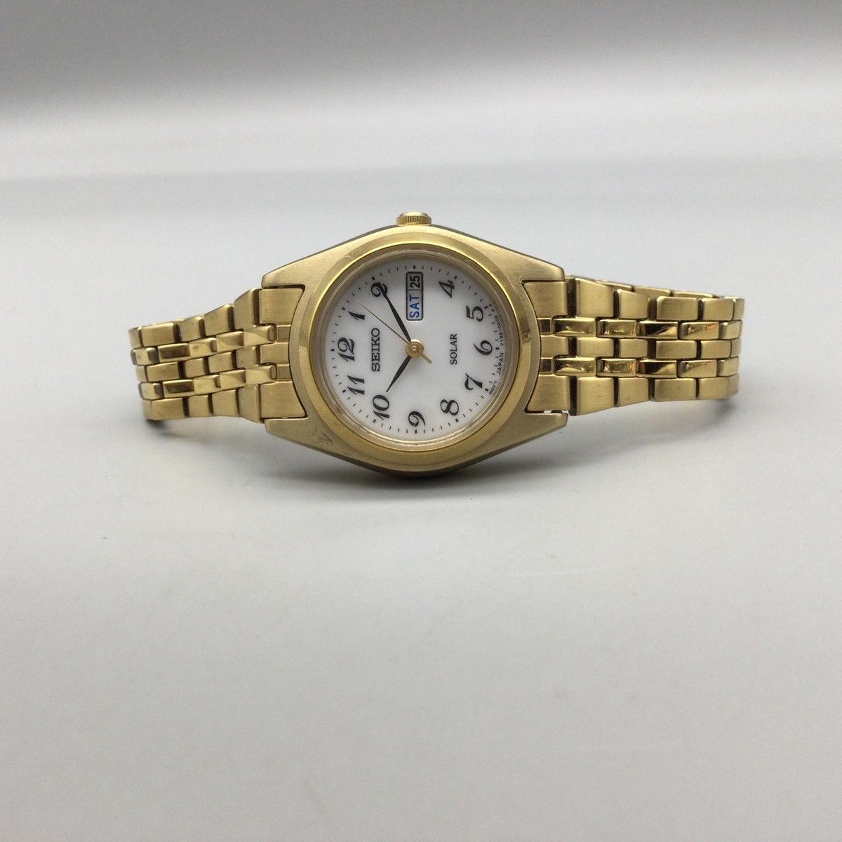 Seiko Solar Womens Watch 25mm White Dial Gold Tone Day Date V138
