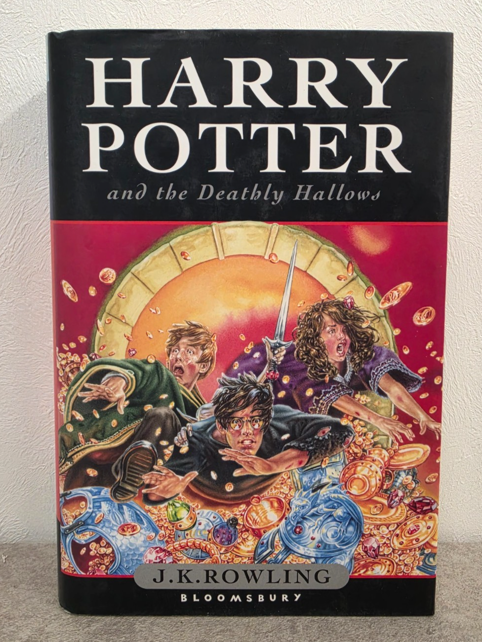 1st Edition Harry Potter and the Deathly Hallows by J.K. Rowling (Hardback 2007)