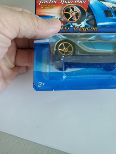 Hot Wheels 2006 - 144 Bugatti Veyron Silver/Blue - Faster Than Ever FTE - Picture 3 of 5