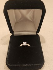 Diamond Solitaire Ring in White Gold (Size M)