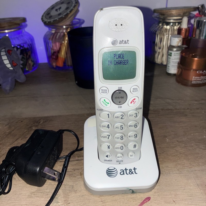 AT&T Telephone Cordless Handset & Base & Wall Plug EL51209