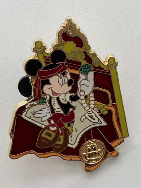 Minnie Mouse Pirates Of The Caribbean Treasure VMK Disney Pin (C7)