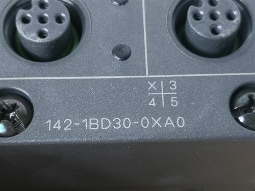 Siemens Simatic S7 6ES7 142-1BD30-0XA0 Module D'Extension - Photo 2 sur 7