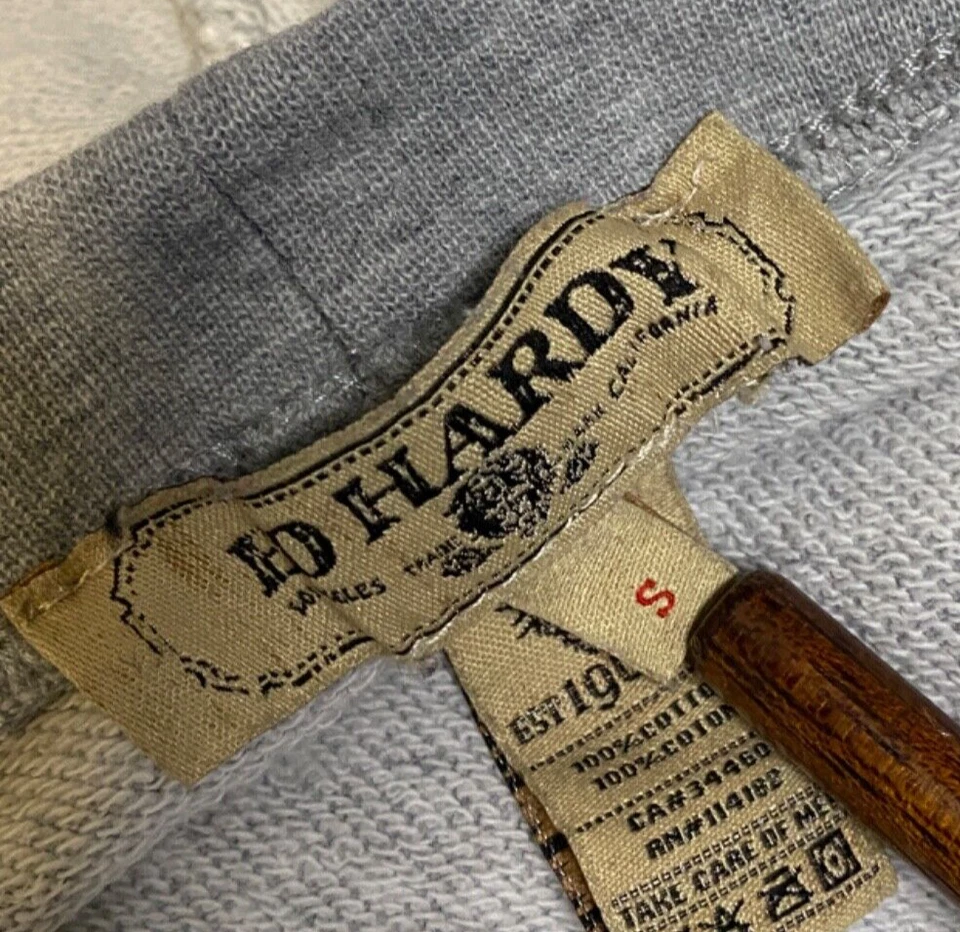 Sudadera con capucha pequeña Ed Hardy para mujer (rara con botones cuello en V) adornada con diamantes de imitación de colección Foto 3 de 4